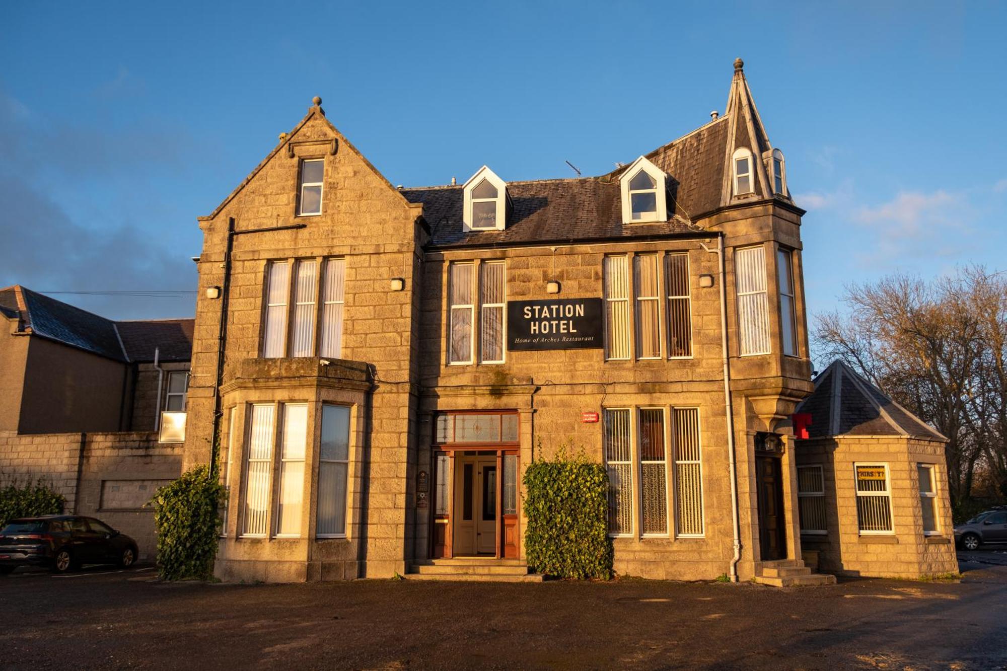 Station Hotel Ellon Exterior photo